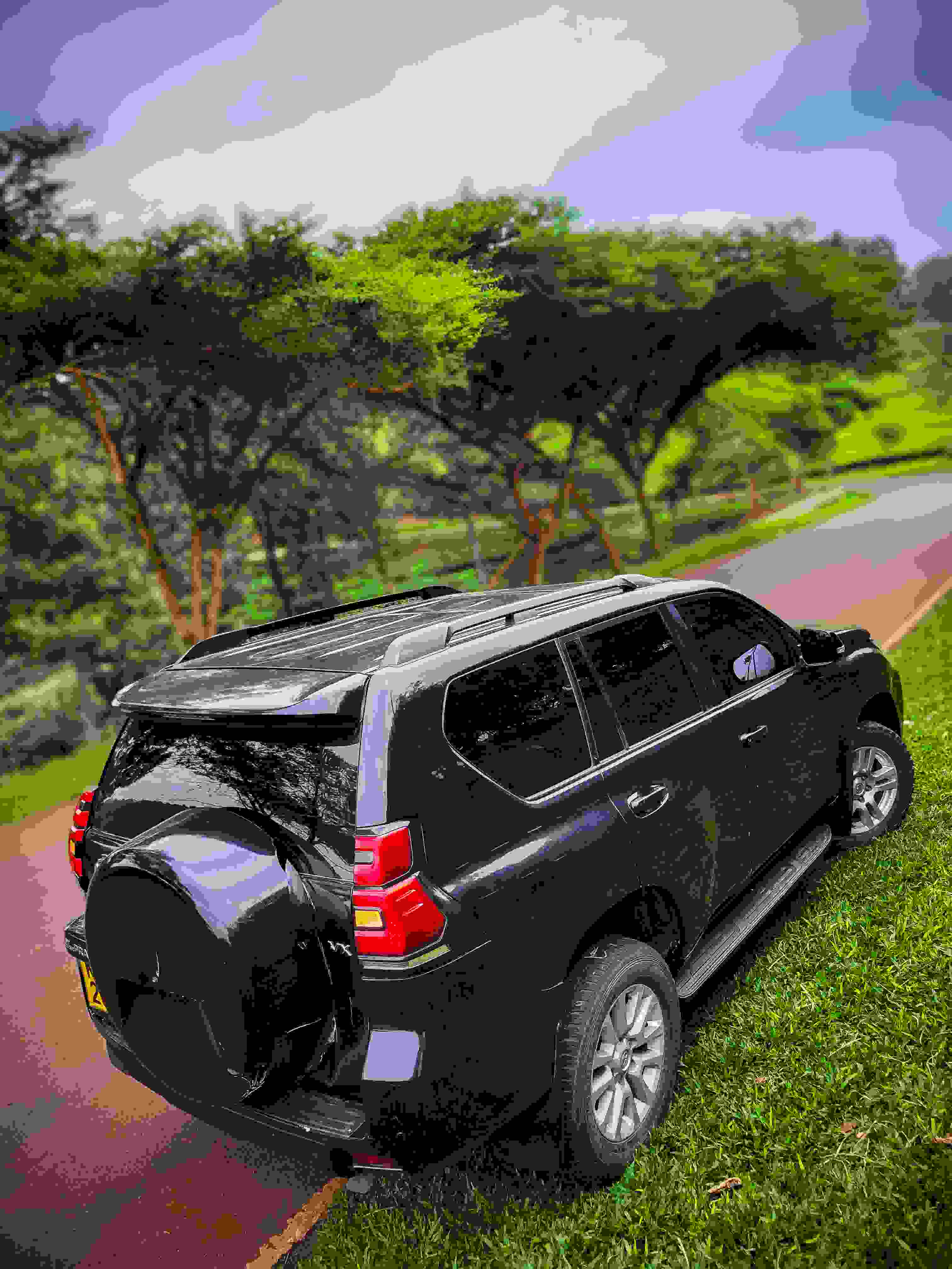 Toyota Land Cruiser J150 Prado VX-L, Facelift, Seven Seater view 2