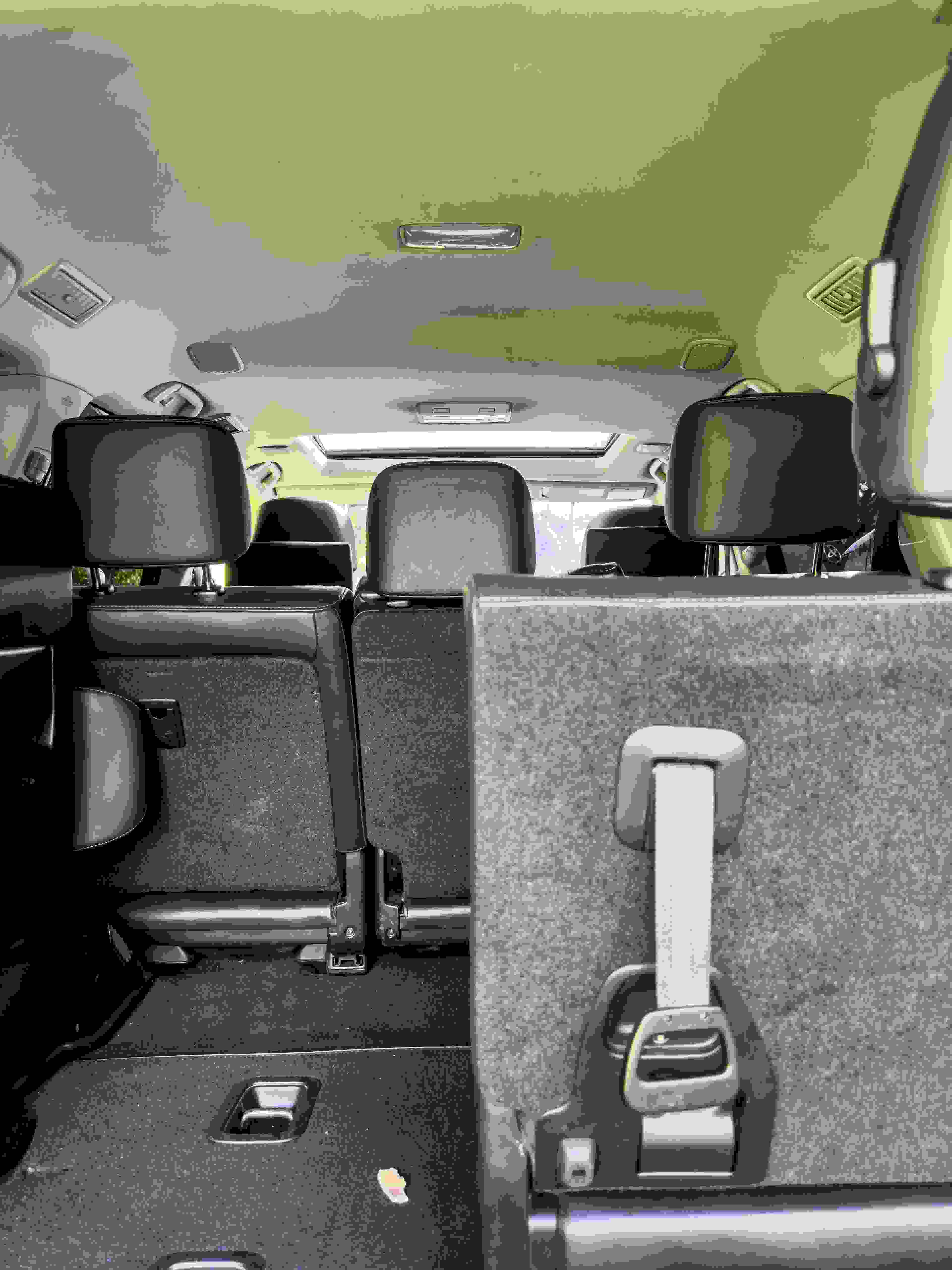 Toyota Land Cruiser V8 LC200 view 7