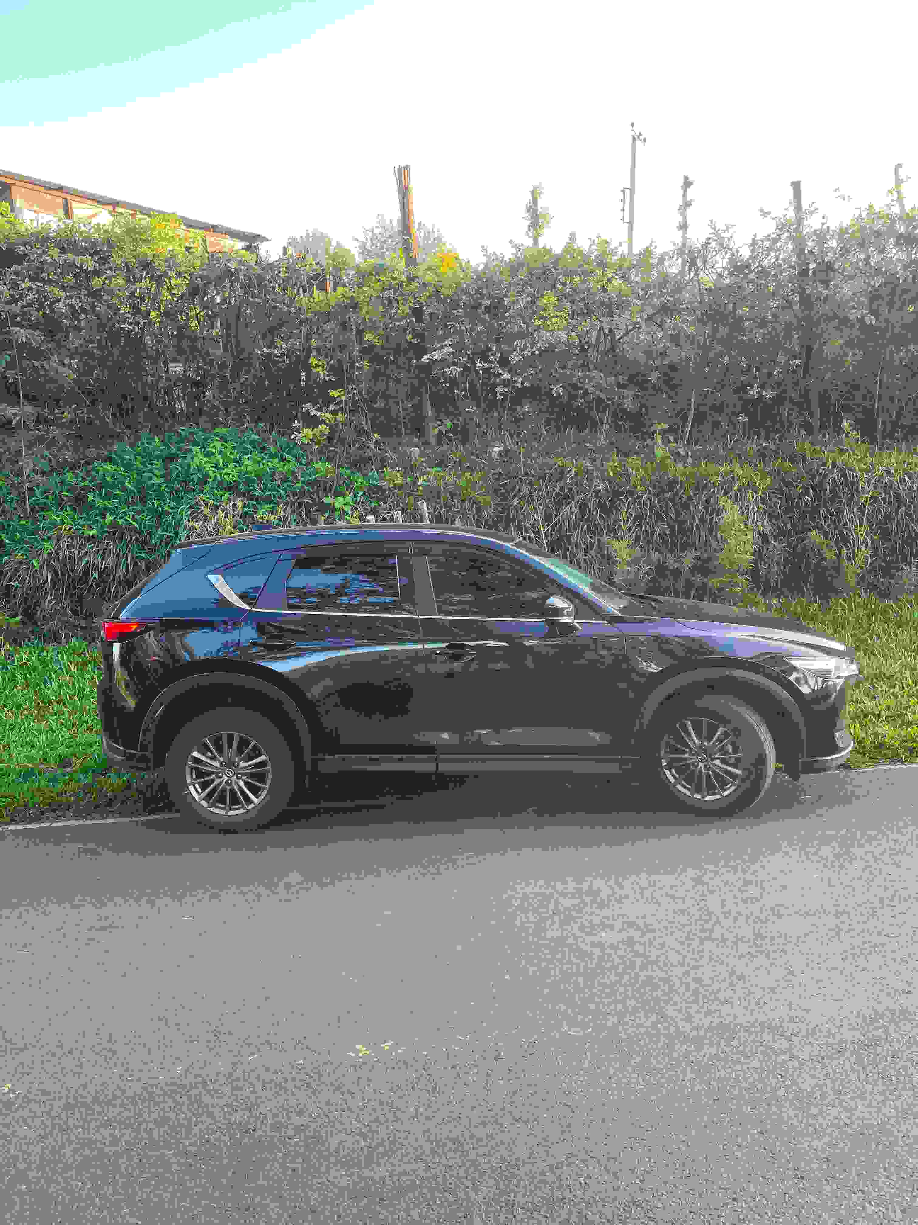 Mazda CX5 Diesel view 3