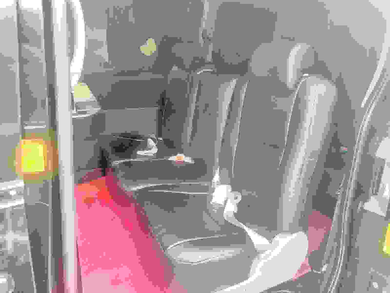 Toyota Noah 2010–2014 Shape view 3