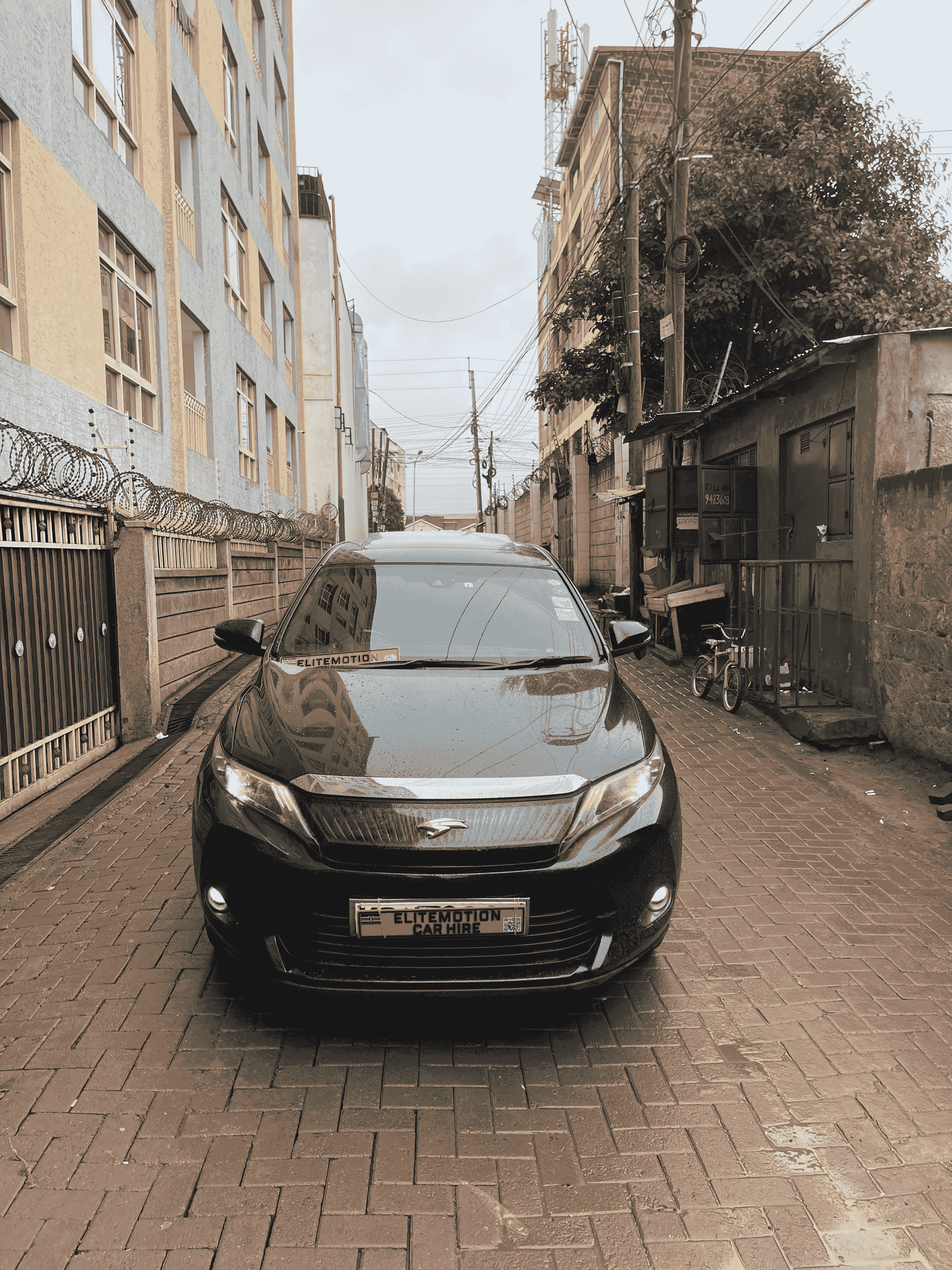 Toyota Harrier, Sunroof view 3