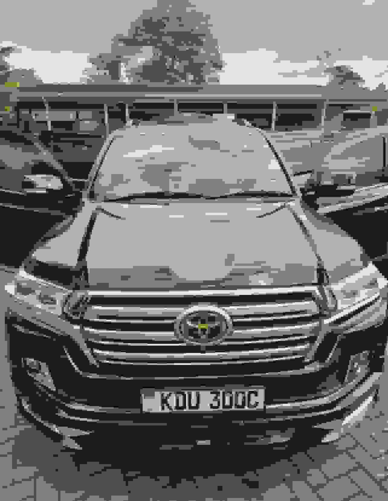 Toyota Land Cruiser V8 LC200, Sunroof view 6