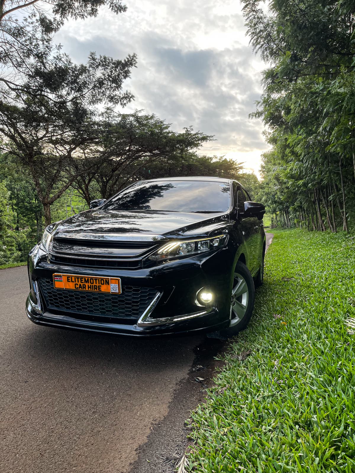 Book Toyota Harrier Gs Sport, Panoramic Sunroof now