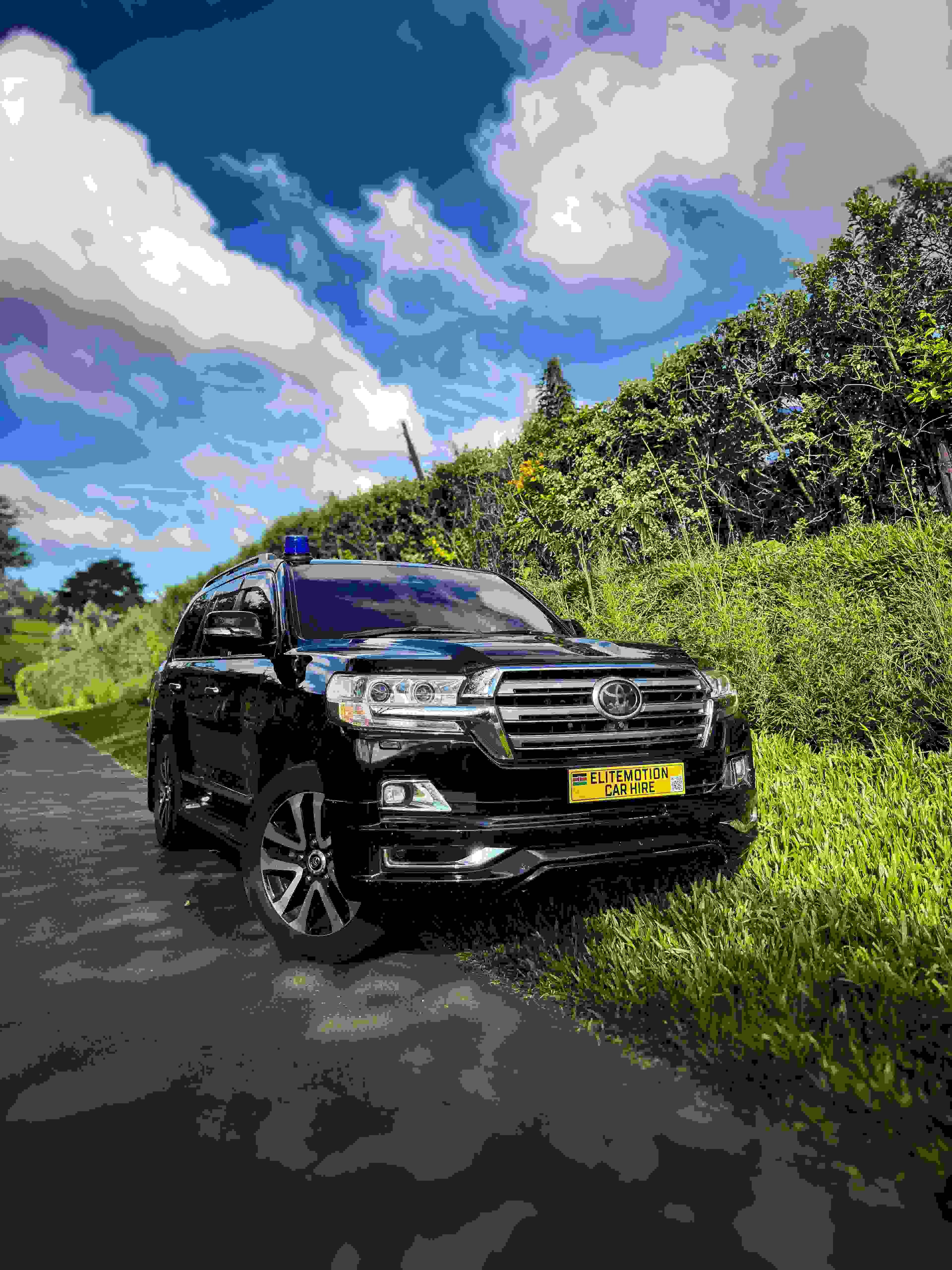 Toyota Land Cruiser LC200 for hire