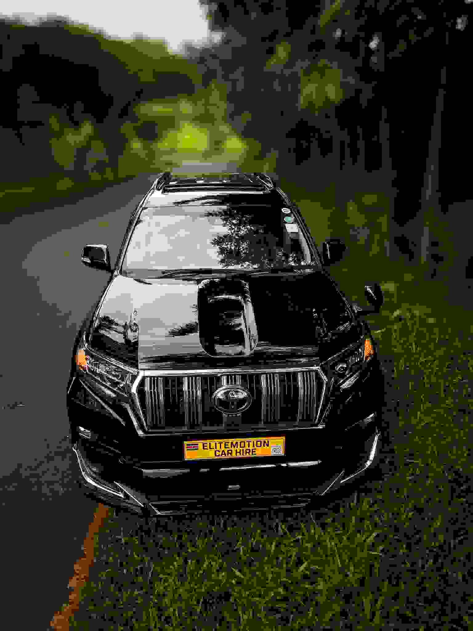 Toyota Land Cruiser J150 Prado TZ-G, Facelift, Seven Seater view 2