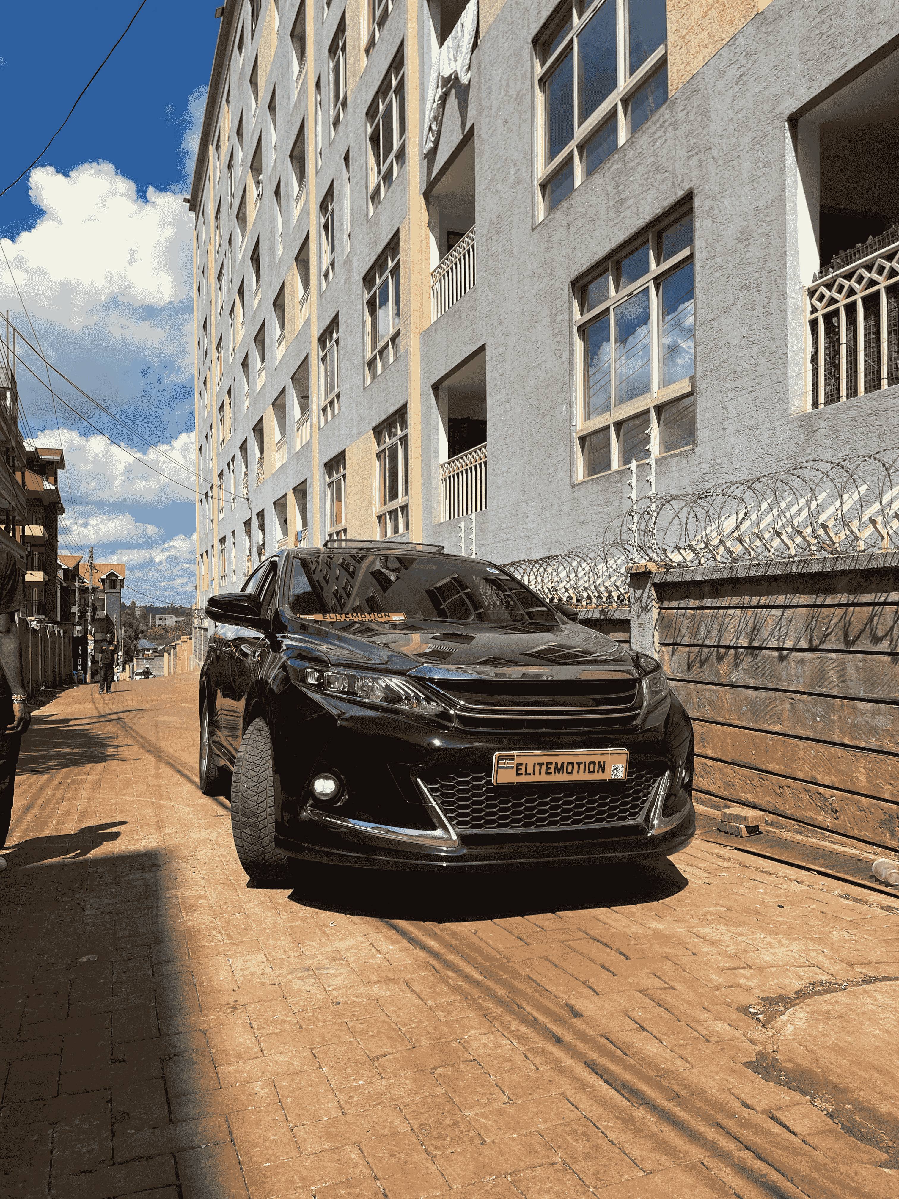 Toyota Harrier Gs Sport, Panoramic Sunroof view 6