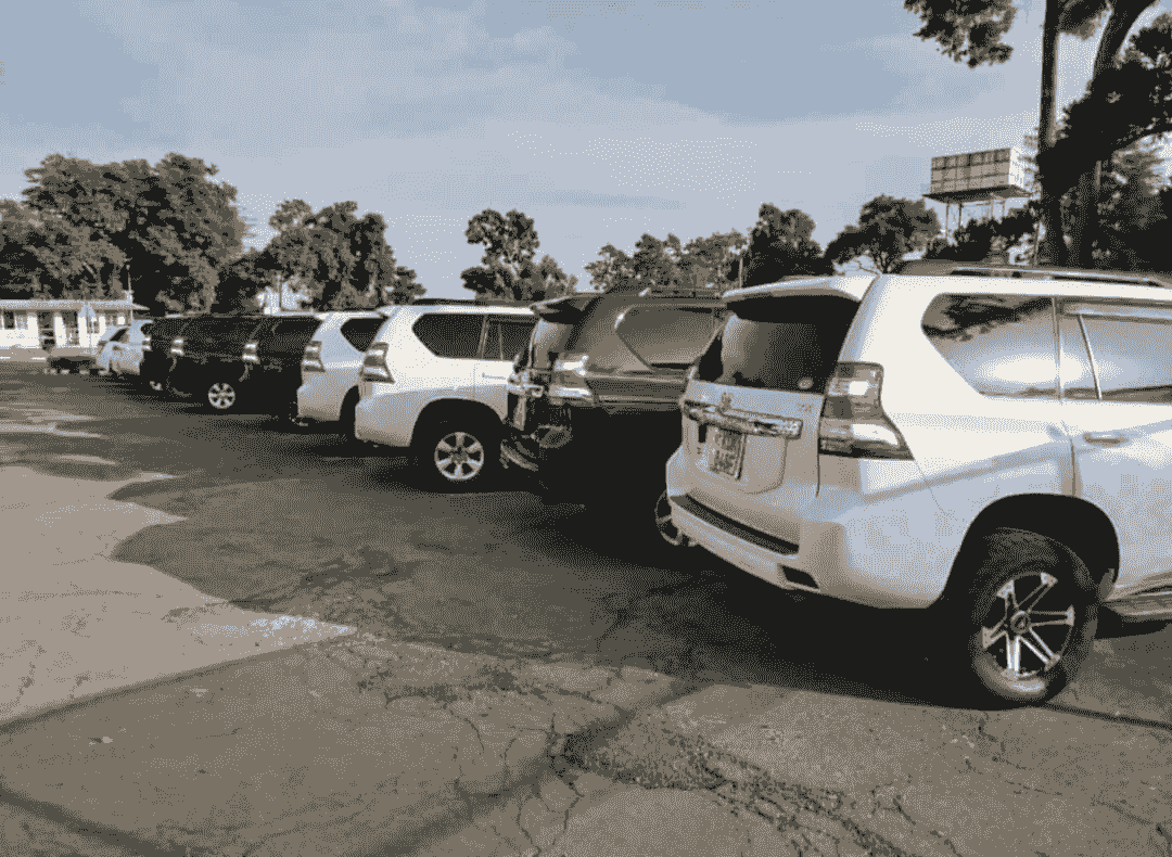Toyota Land Cruiser J150 Prado, Teardrop, Seven Seater view 3