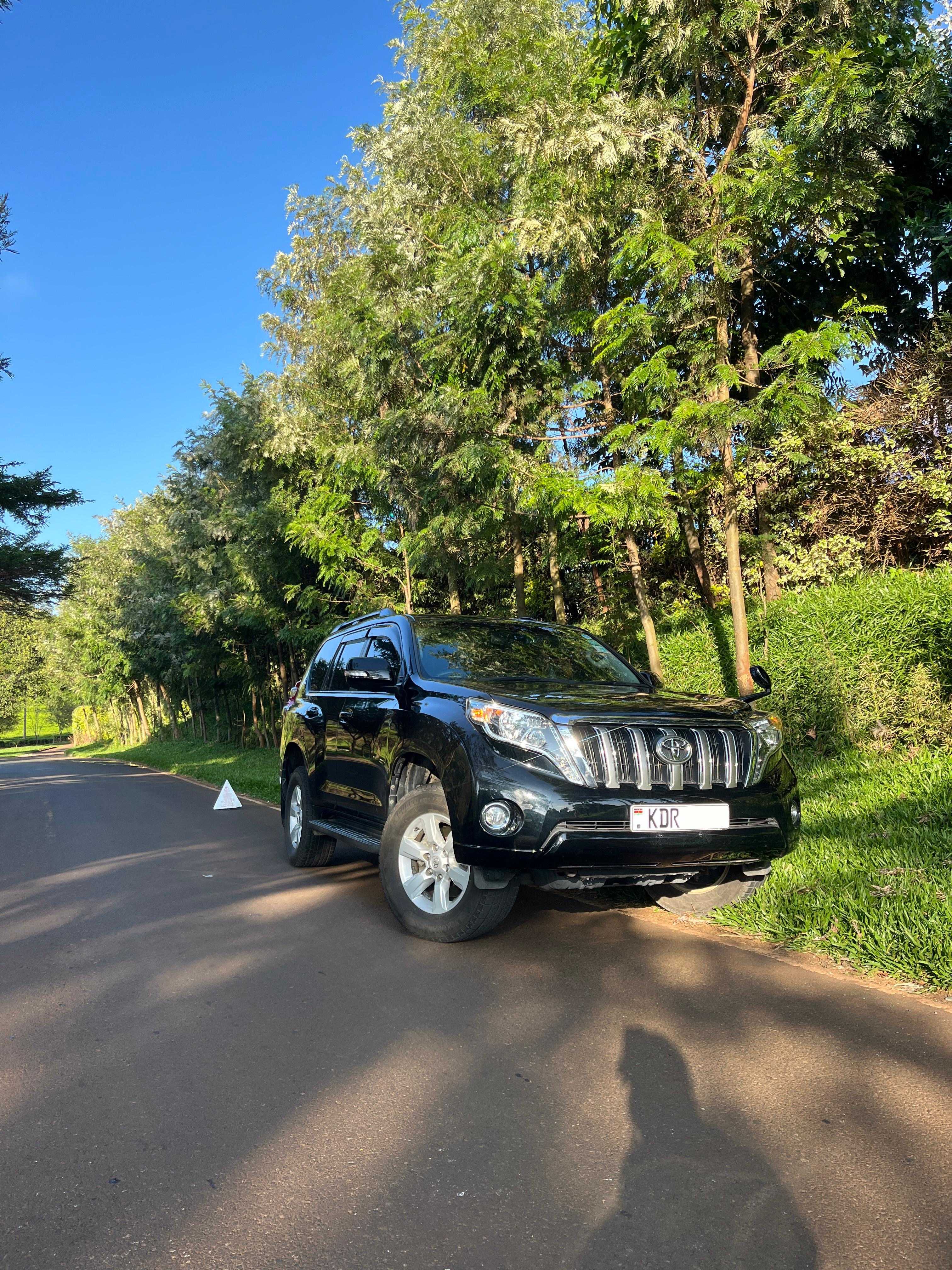 Toyota Land Cruiser J150 Prado, Teardrop, Seven Seater